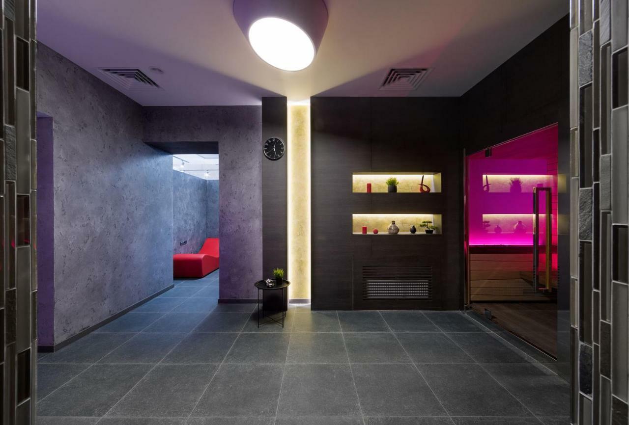 Bankhotel إلفيف