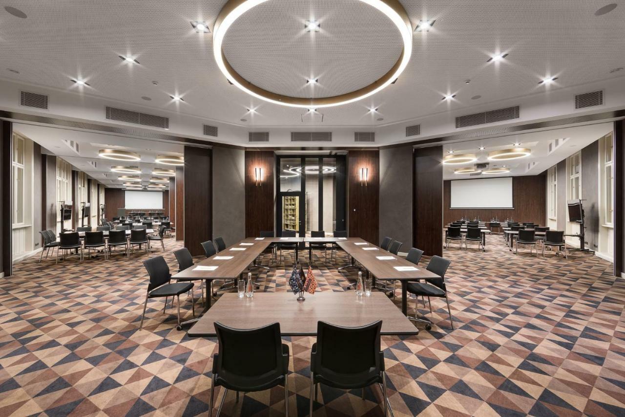 Bankhotel 5*
