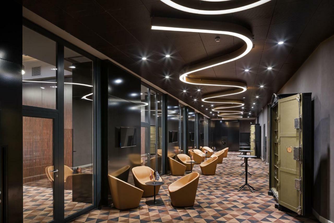 Bankhotel 5*
