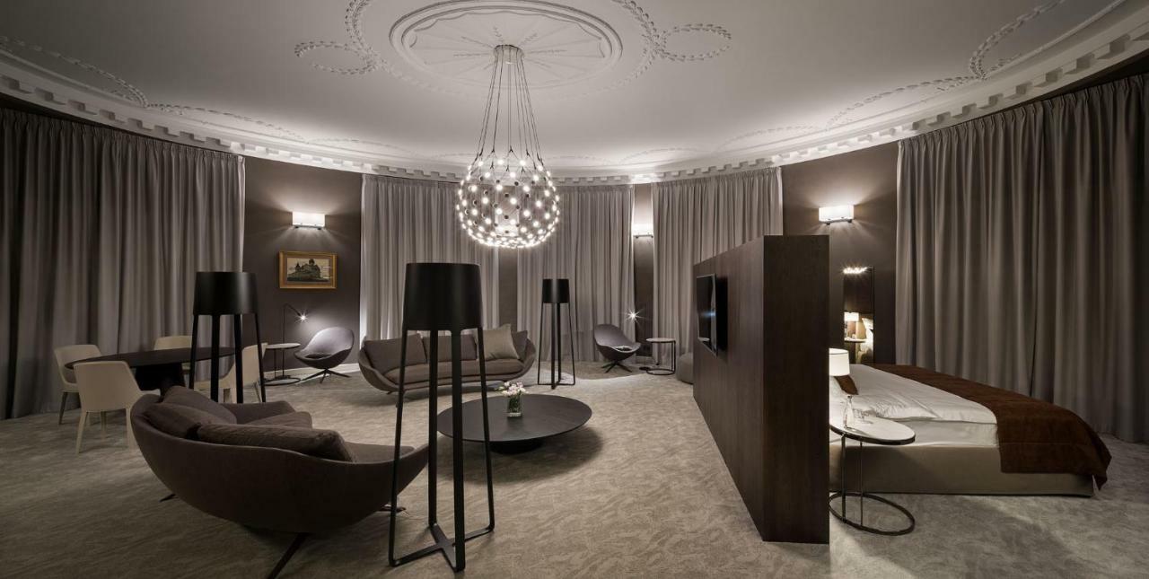 Bankhotel فندق 5*